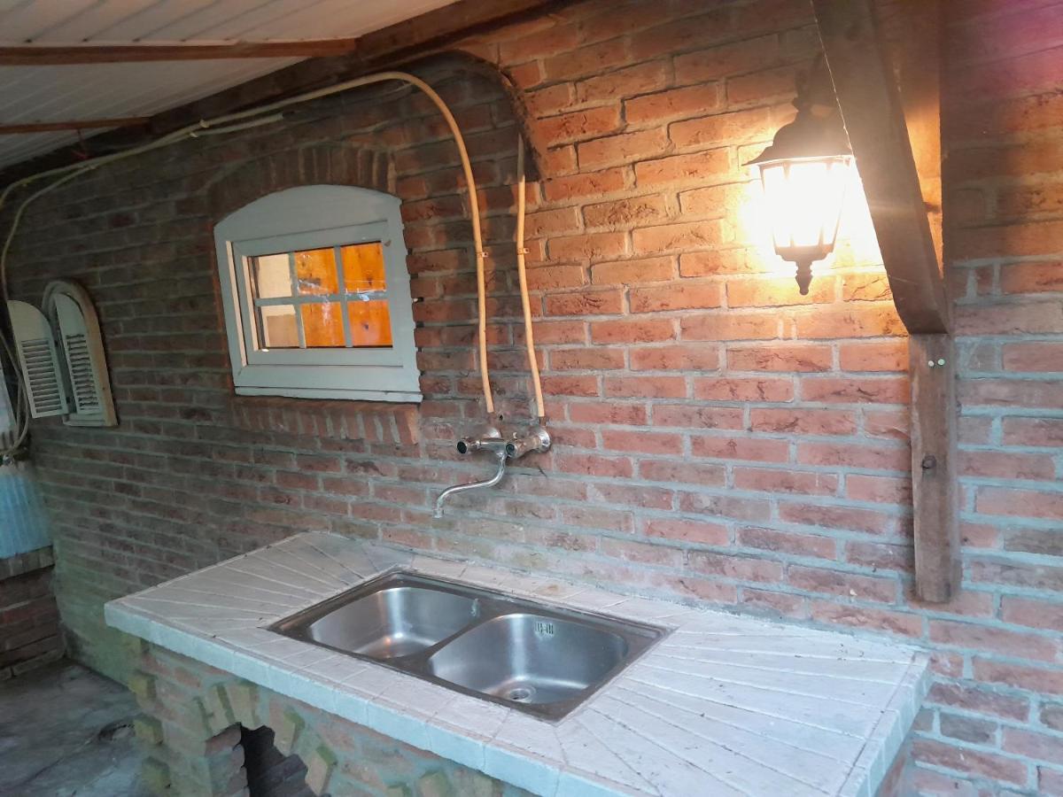 Achter De Vesting Bed & Breakfast บัวร์ตังเกอ ภายนอก รูปภาพ