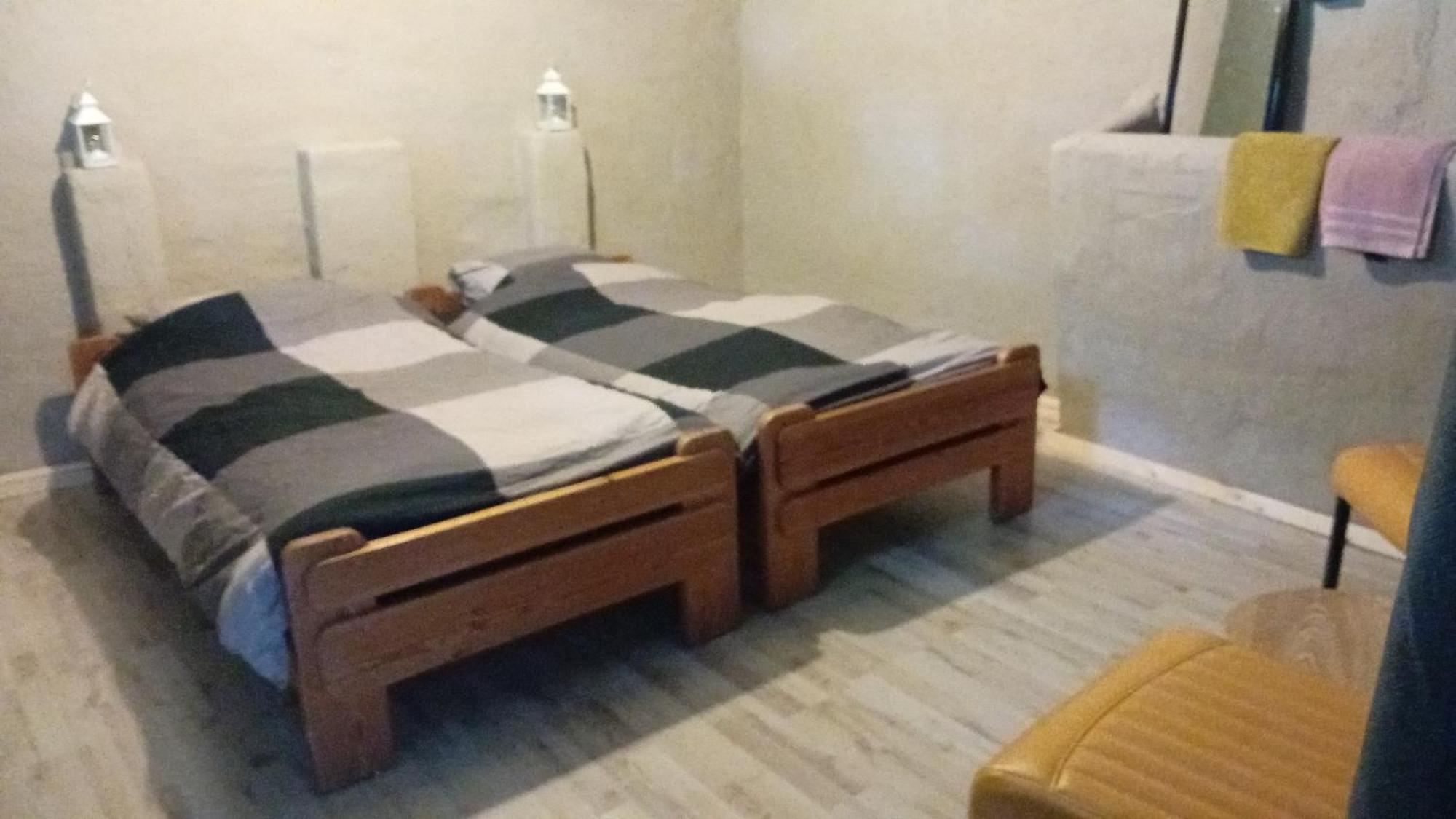 Achter De Vesting Bed & Breakfast บัวร์ตังเกอ ภายนอก รูปภาพ